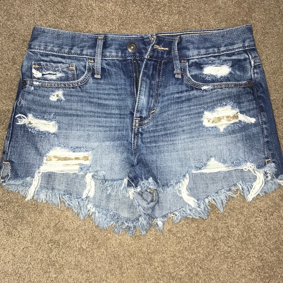 Abercrombie & Fitch Pants - Size 00 Abercrombie & Fitch Denim Shorts